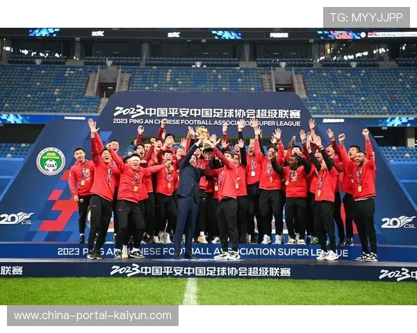 上海海港1-0客胜大连英博，成功卫冕中超冠军